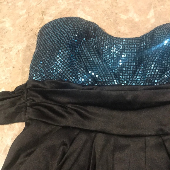 Semi formal - Picture 2 of 3